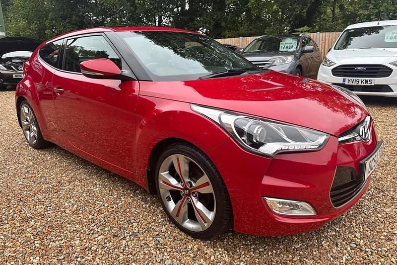 Red Used 2013 Hyundai Veloster Sport Hatchback | £5,295 (Fair price) - Image 1/1