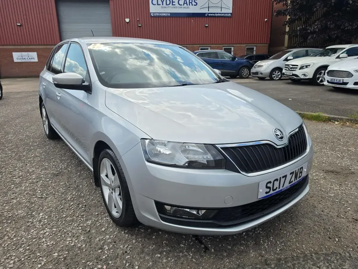 Used Skoda Rapid SE 95 HP (69 kW) 2017 Silver Hatchback