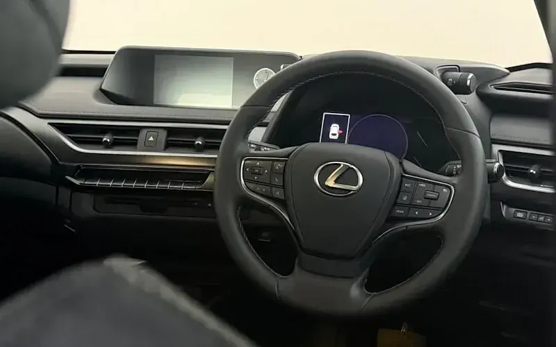 Used Lexus UX 184 HP (135 kW) 2022 Black SUV