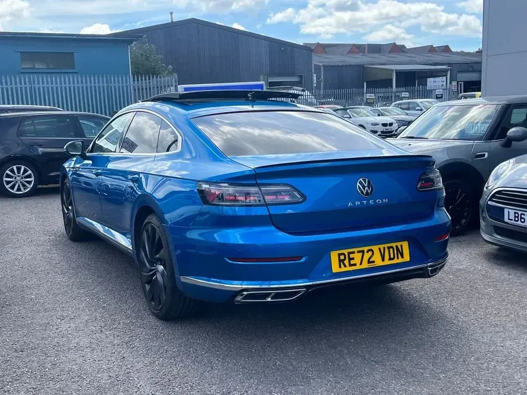 Used VW Arteon R-line 190 HP (139 kW) 2022 Blue Hatchback