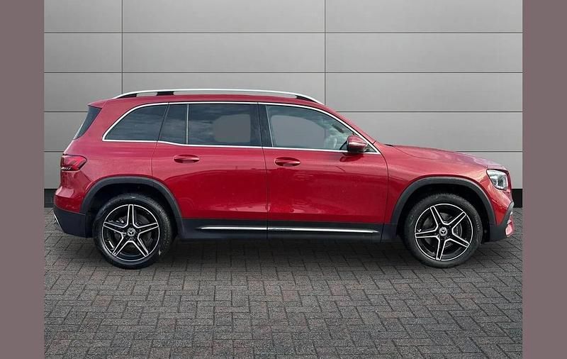 Second-hand Mercedes GLB200 Executive 150 CP (110 kW) 2022 Roșu SUV