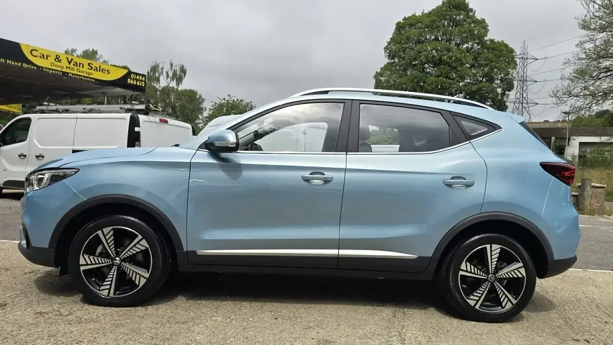 Used MG ZS Exclusive 105 kW (143 HP) 2020 Blue SUV