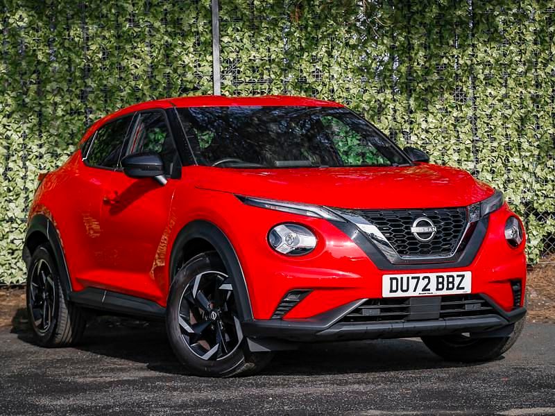 Used Nissan Juke N-Connecta 114 HP (83 kW) 2023 Red SUV
