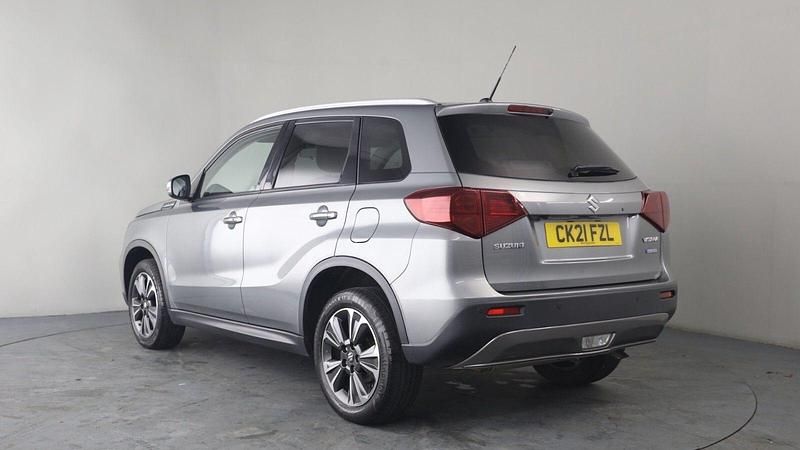Used Suzuki Vitara SZ5 130 HP (95 kW) 2021 Galactic grey metallic Hatchback