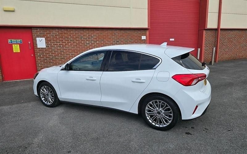 Used Ford Focus Titanium X 125 HP (91 kW) 2020 White Hatchback