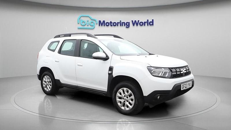 Used Dacia Duster Expression 90 HP (66 kW) 2023 White SUV