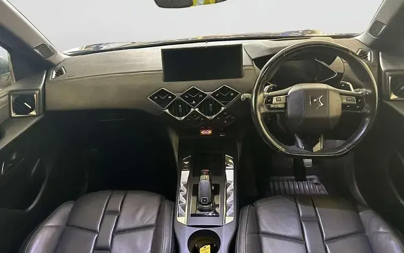 Used DS Automobiles DS3 Ultra Prestige 131 HP (96 kW) 2021 Hatchback
