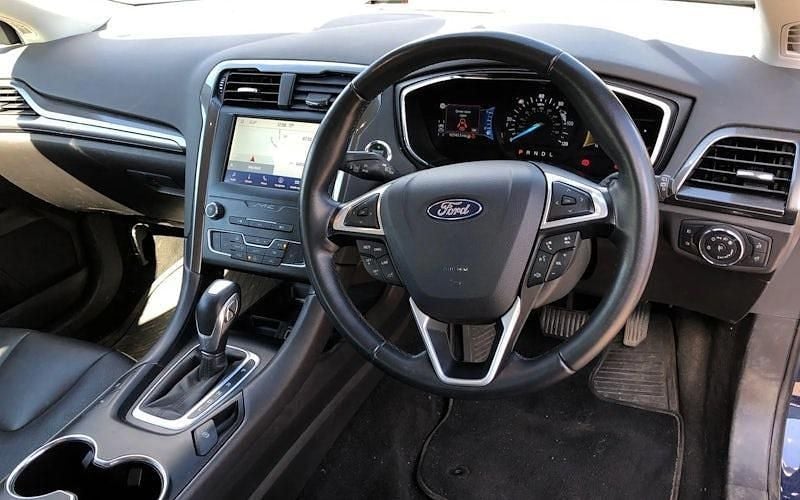 Used Ford Mondeo Titanium 188 HP (138 kW) 2021 Blue Estate