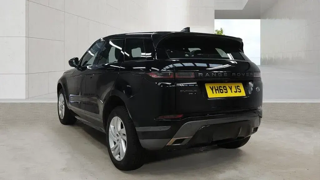Used Land Rover Range Rover evoque R-Dynamic 150 HP (110 kW) 2019 Black SUV