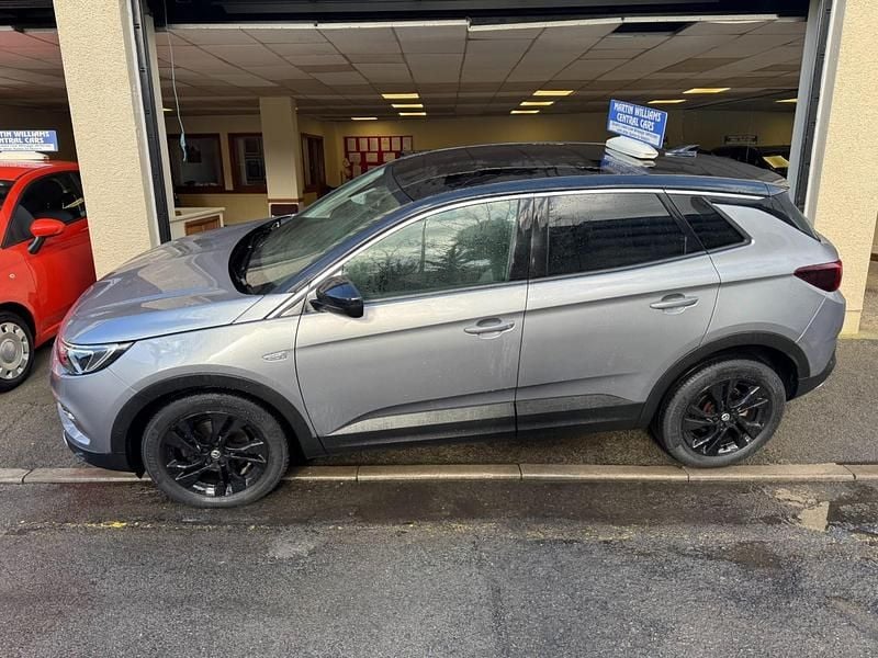 Used Vauxhall Grandland X SRi 130 HP (95 kW) 2021 Grey SUV