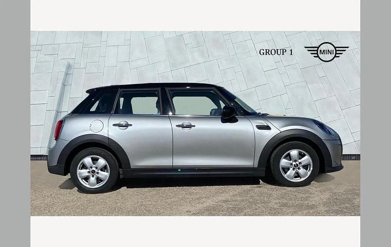 Used Mini Cooper Classic 136 HP (100 kW) 2023 Silver Hatchback