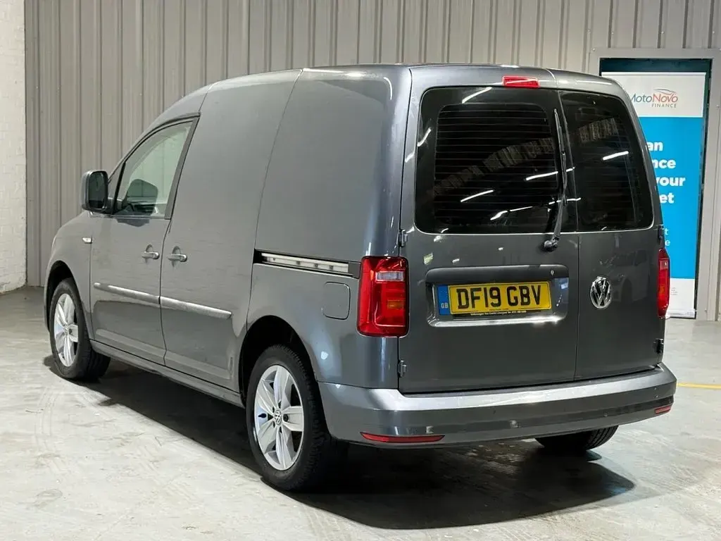 Used VW Caddy Highline 150 HP (110 kW) 2019 Grey MPV