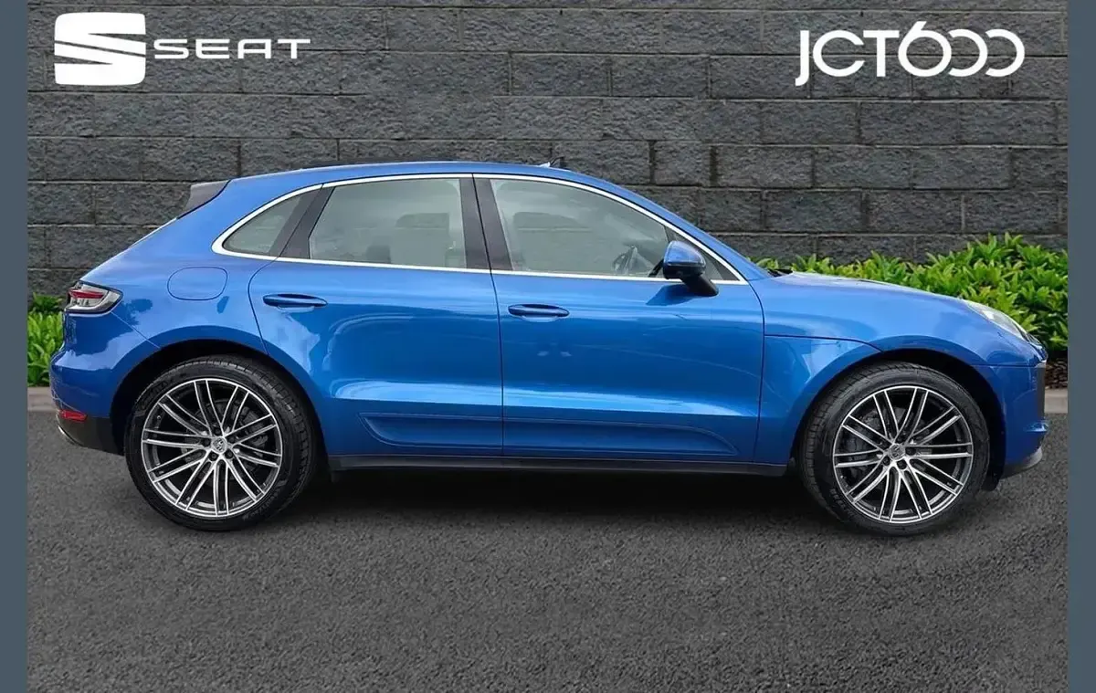 Used Porsche Macan 348 HP (255 kW) 2019 Blue SUV