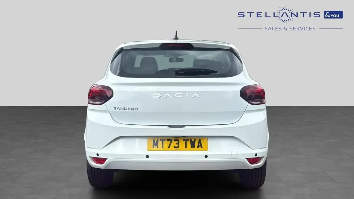 Used Dacia Sandero Expression 89 HP (65 kW) 2024 White