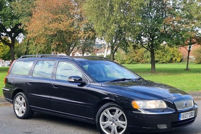Black Used 2007 Volvo V70 SE Estate | £2,499 (Fair price) - Image 1/1