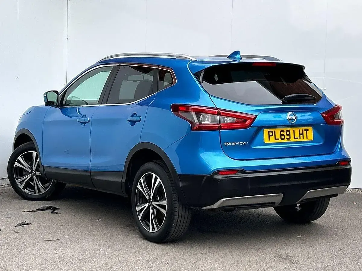 Used Nissan Qashqai N-Connecta 140 HP (102 kW) 2020 Blue SUV