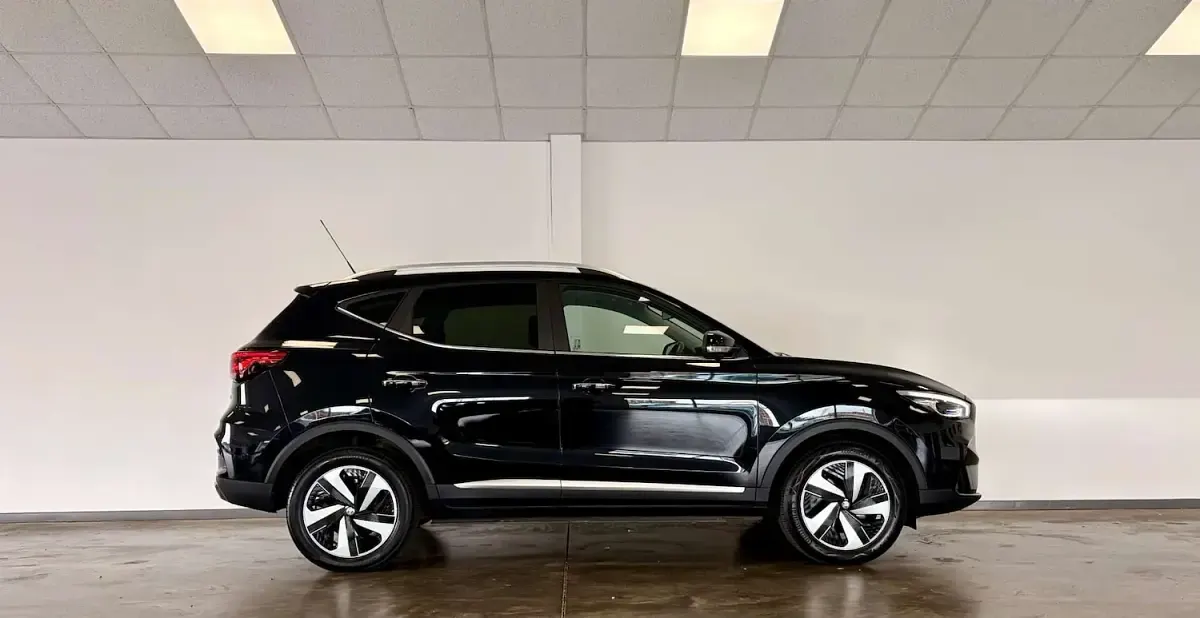 Used MG ZS Trophy 130 kW (177 HP) 2023 Black SUV