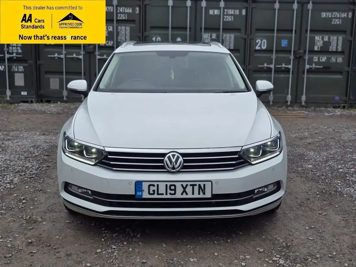 Used VW Passat GT 150 HP (110 kW) 2019 White Estate