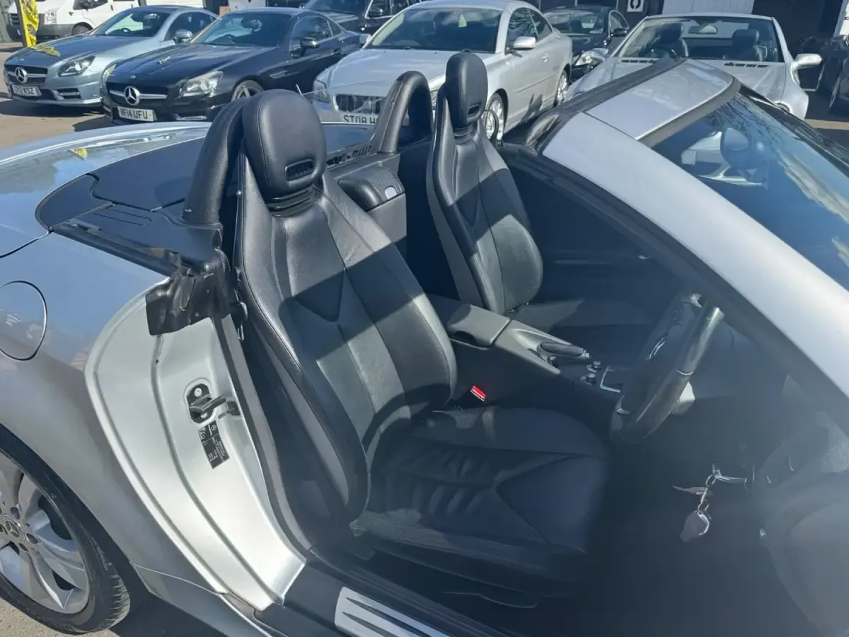 Begagnad Mercedes SLK280 2009 Silver Cab