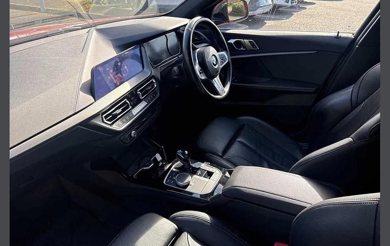 Used BMW 120 M Sport 187 HP (137 kW) 2020 Red Hatchback