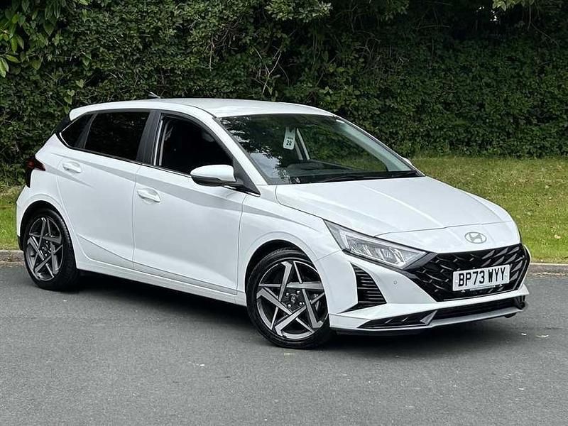 White Used 2024 Hyundai i20 Premium Hatchback | £17,495 (A bit pricey) - Image 1/3