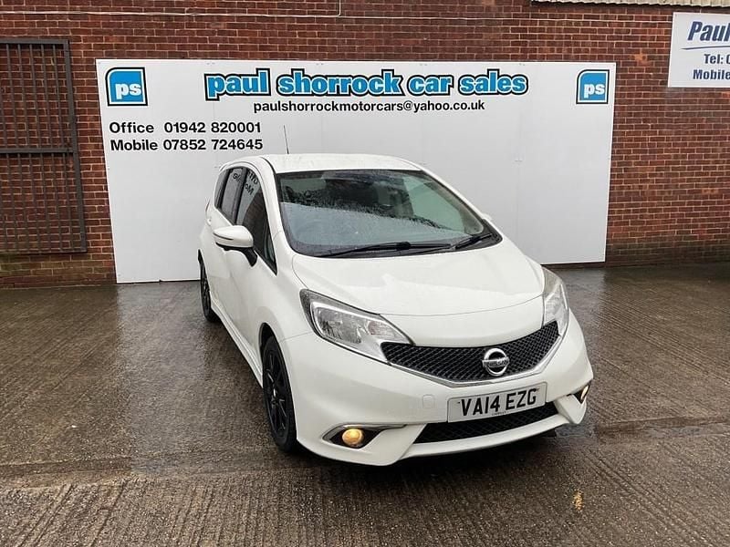 Used Nissan Note Tekna 90 HP (66 kW) 2014 White Hatchback