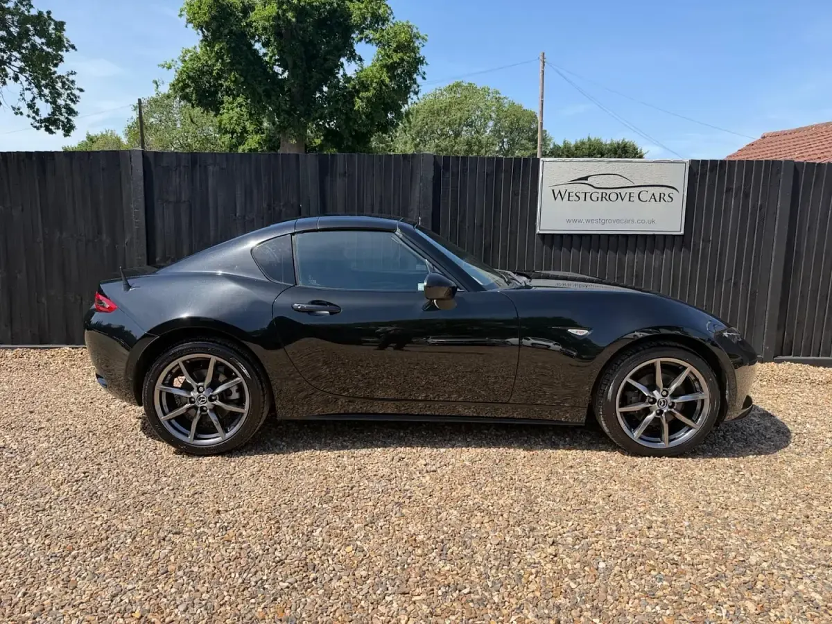 Used Mazda MX5 Inclusive 160 HP (117 kW) 2017 Black Cabriolet
