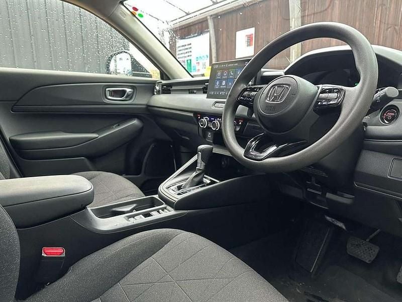 Second-hand Honda HR-V Elegance 131 CP (96 kW) 2023 Alb SUV