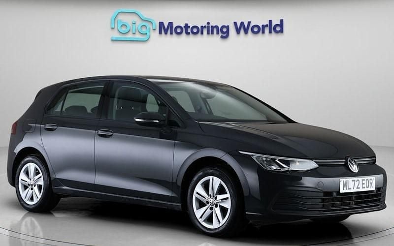 Used 2024 VW Golf VIII Life Hatchback | £15,200 (Good price) - Image 1/4