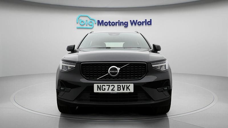 Used Volvo XC40 Plus 197 HP (144 kW) 2022 Black SUV
