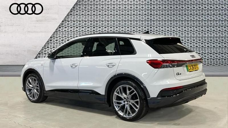 Novo Audi Q4 e-tron Black Edition 250 kW (340 HP) 2026 Branco SUV