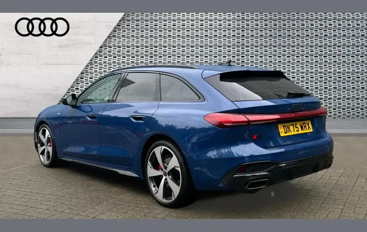 Used Audi A5 Advanced 200 HP (147 kW) 2025 Blue Estate