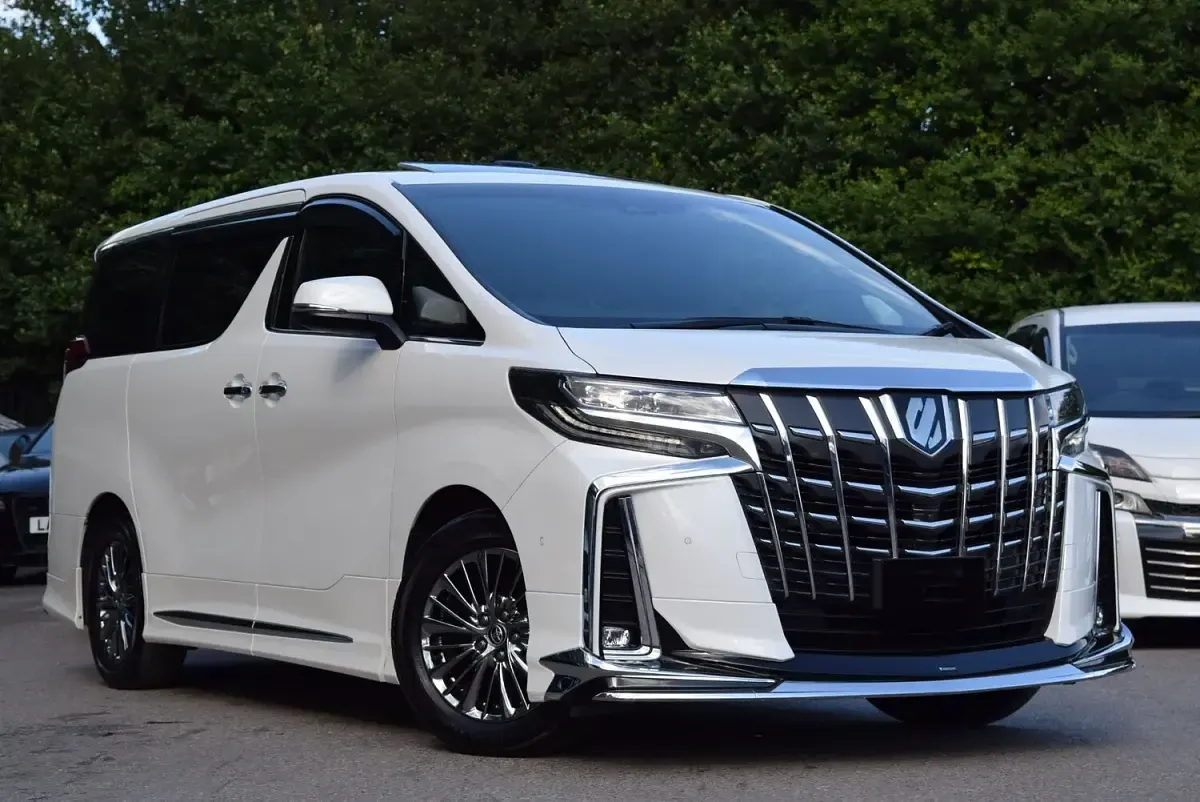 Used Toyota Alphard Executive 2024 White MPV