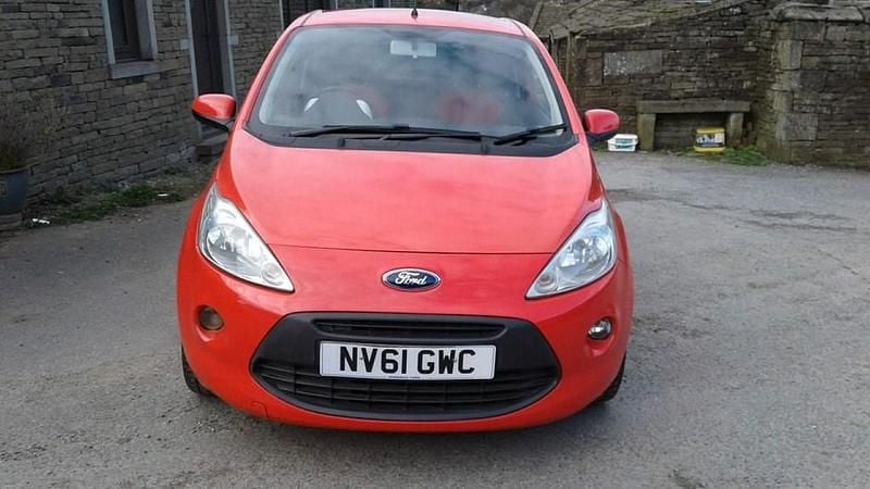 Used Ford Ka Zetec 69 HP (50 kW) 2011 Red Hatchback