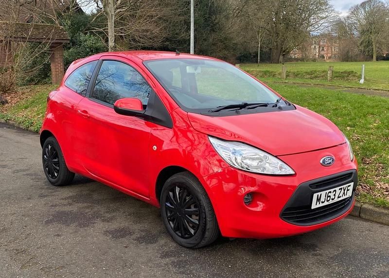 Used Ford Ka 69 HP (50 kW) 2013 Red Hatchback