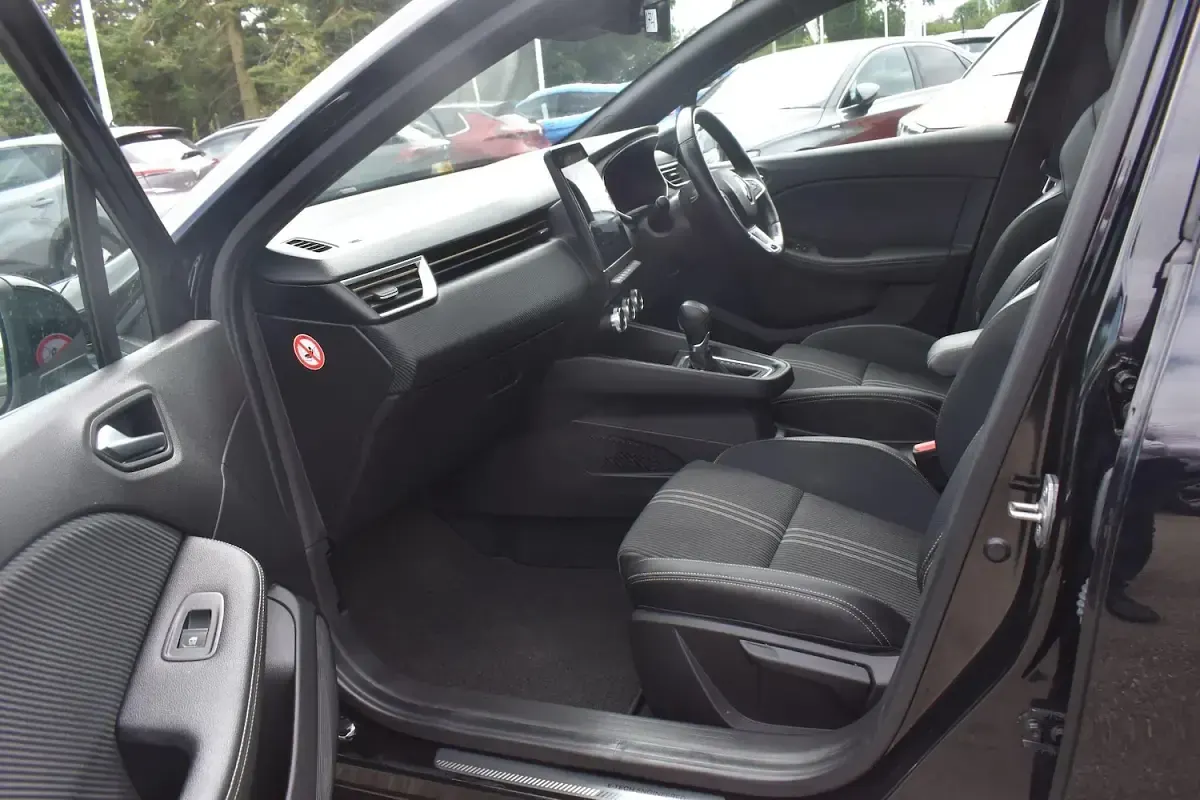 Used Renault Clio Engineered 2023 Black Hatchback