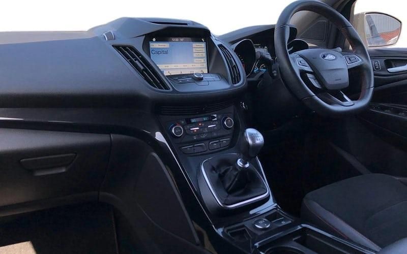 Second-hand Ford Kuga ST-Line 150 CP (110 kW) 2019 Gri SUV