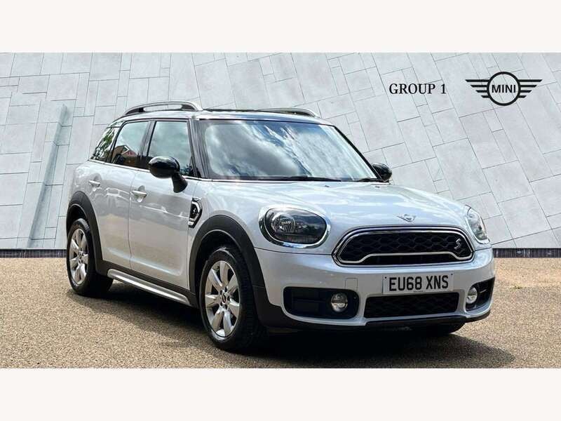 Light white Used 2018 Mini Cooper S Countryman Classic SUV | £16,795 (Fair price) - Image 1/4
