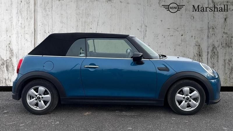 Used Mini Cooper Classic 134 HP (98 kW) 2022 Blue Hatchback