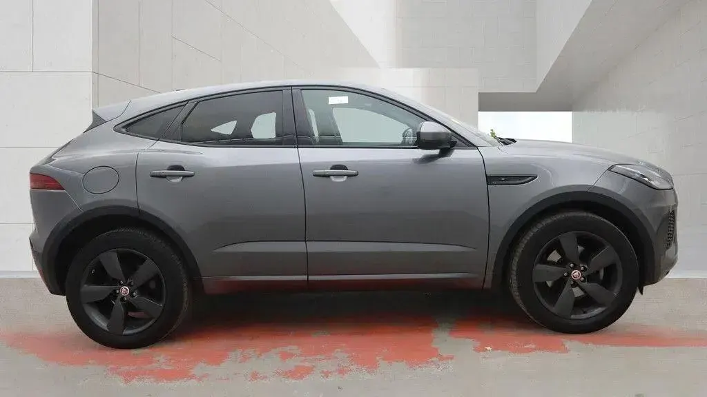 Used Jaguar E-Pace Chequered Flag 180 HP (132 kW) 2019 Grey SUV