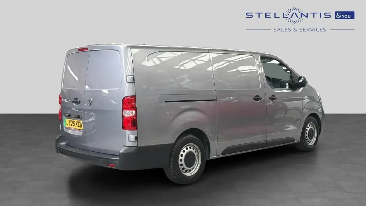 Used Vauxhall Vivaro 98 kW (134 HP) 2025 Grey MPV