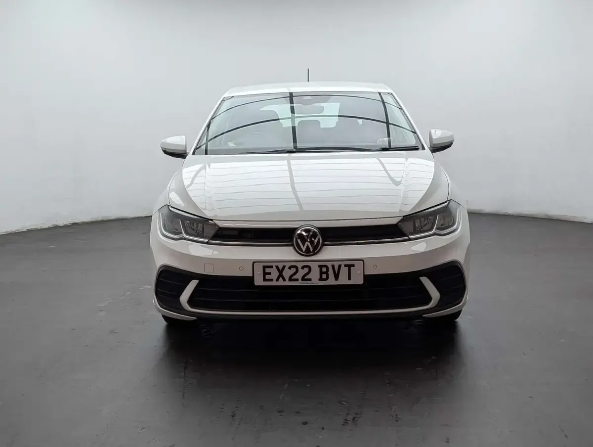 Used VW Polo Life 95 HP (69 kW) 2022 White Hatchback
