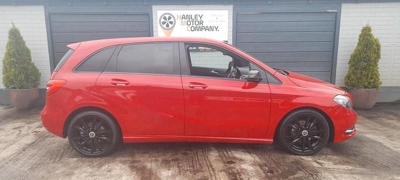 Used Mercedes B180 109 HP (80 kW) 2013 Red MPV