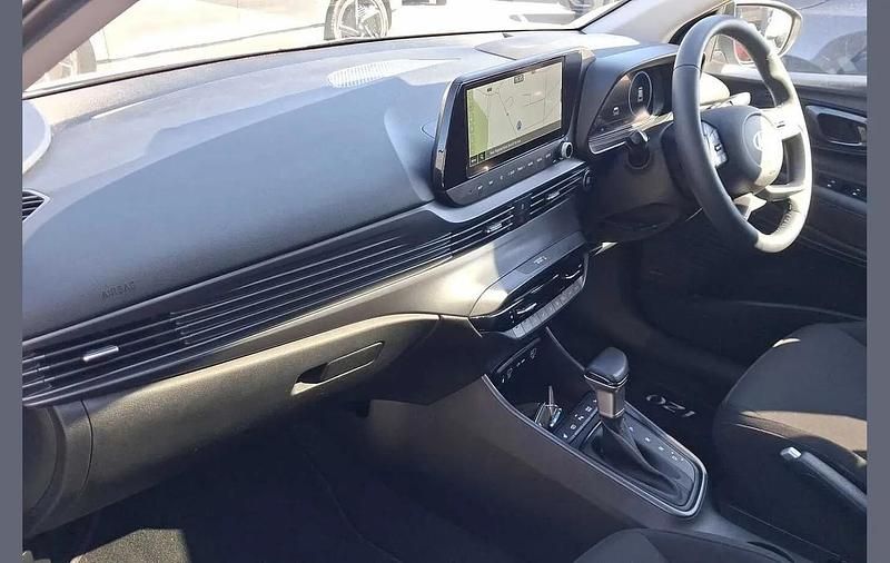 Used Hyundai i20 Ultimate 99 HP (72 kW) 2024 Blue Hatchback