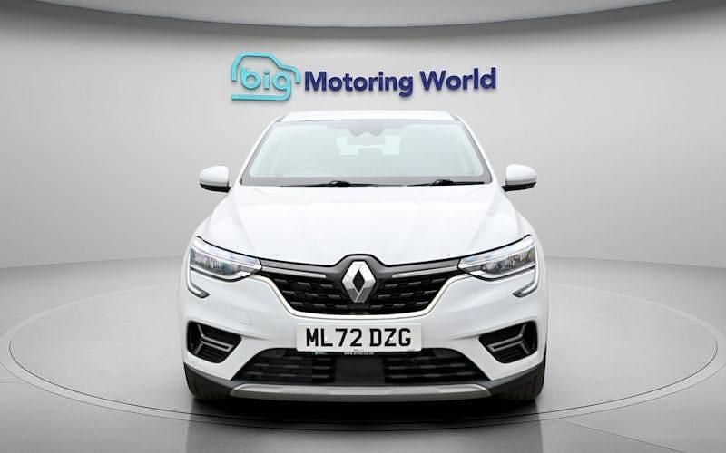Used Renault Arkana Iconic 145 HP (106 kW) 2022 White SUV
