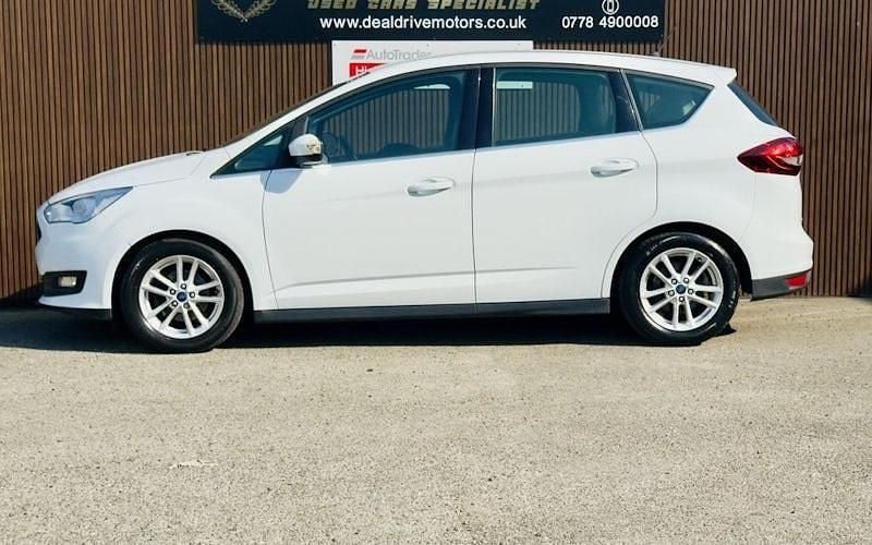 Used Ford C-MAX Zetec 120 HP (88 kW) 2018 White MPV