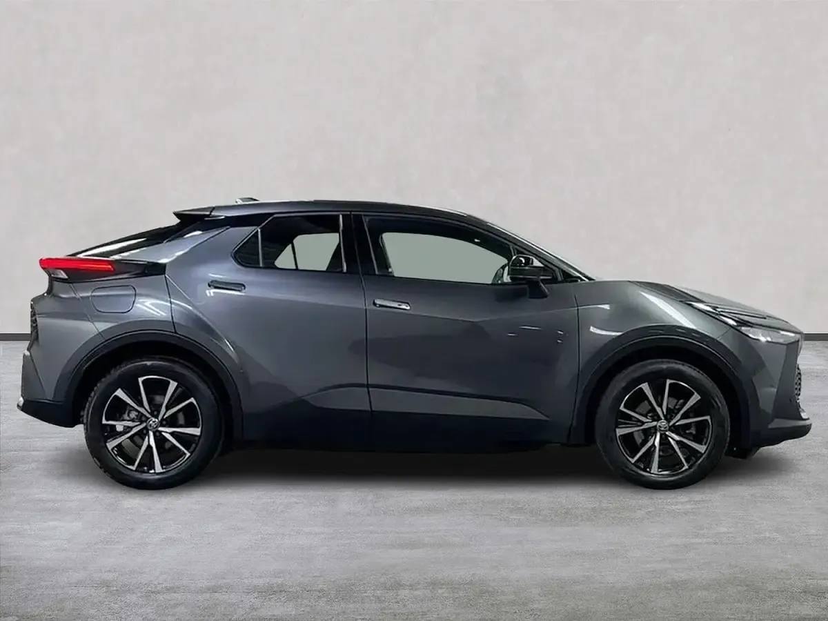 Second-hand Toyota C-HR Design 198 CP (145 kW) 2025 Gri SUV