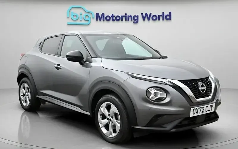 Begagnad Nissan Juke N-Connecta 114 HK (83 kW) 2023 SUV
