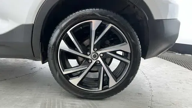 Used Volvo XC40 R-Design Pro 161 HP (118 kW) 2022 SUV