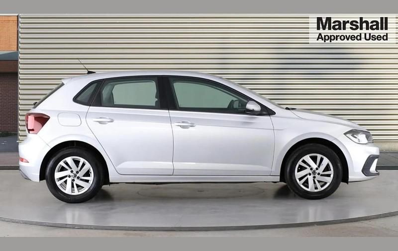 Used VW Polo Life 95 HP (69 kW) 2022 Silver Hatchback